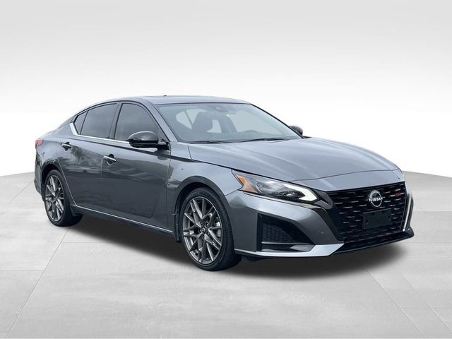 2023 Nissan Altima 2.0 SR