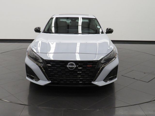 2023 Nissan Altima 2.0 SR