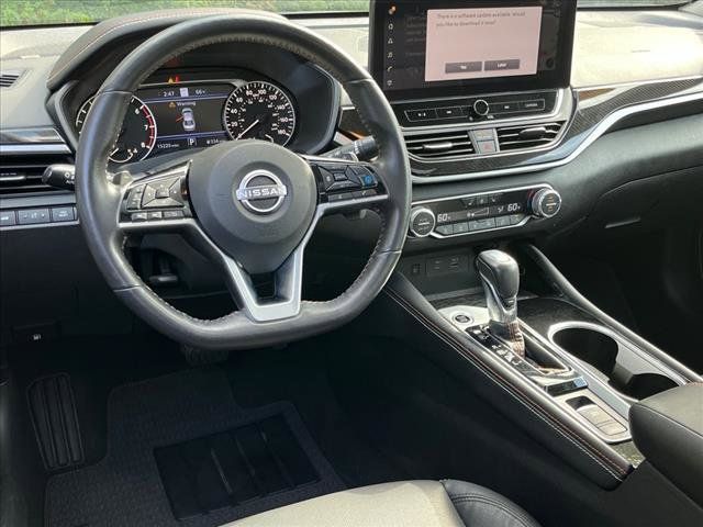 2023 Nissan Altima 2.0 SR