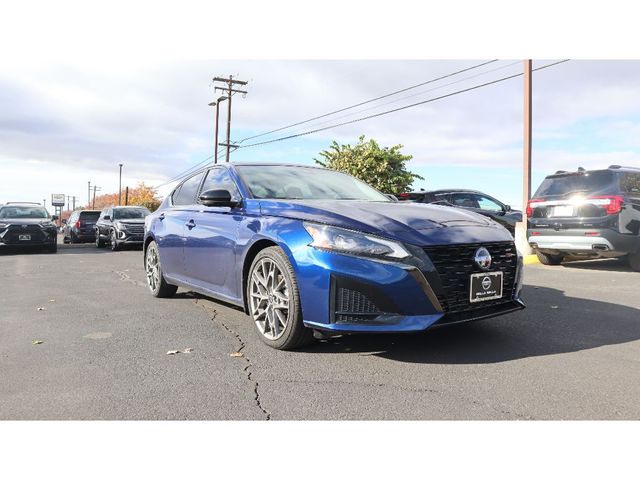 2023 Nissan Altima 2.0 SR