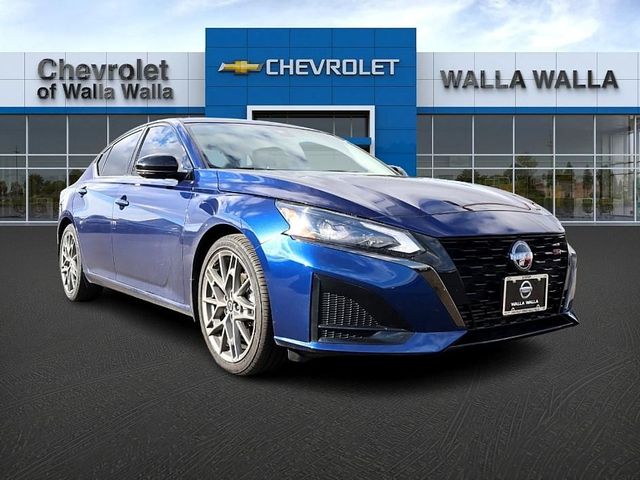 2023 Nissan Altima 2.0 SR