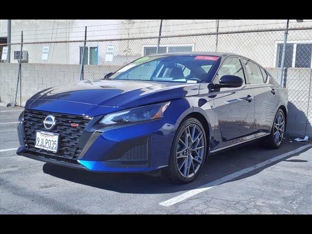 2023 Nissan Altima 2.0 SR