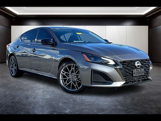 2023 Nissan Altima 2.0 SR