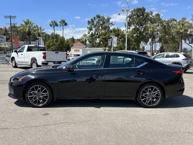 2023 Nissan Altima 2.0 SR