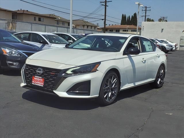 2023 Nissan Altima 2.0 SR