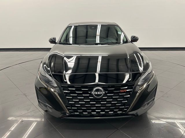 2023 Nissan Altima 2.0 SR