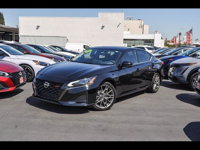 2023 Nissan Altima 2.0 SR