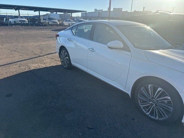 2023 Nissan Altima 2.5 SL