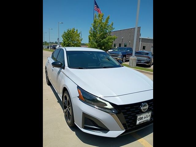 2023 Nissan Altima 2.5 SR