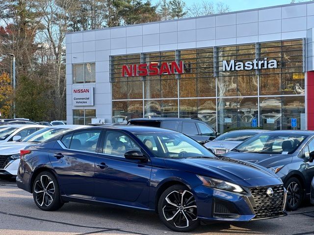 2023 Nissan Altima 2.5 SR