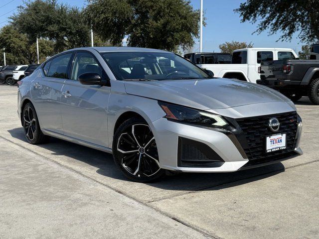 2023 Nissan Altima 2.5 SR