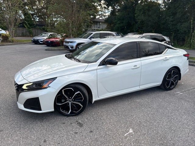 2023 Nissan Altima 2.5 SR