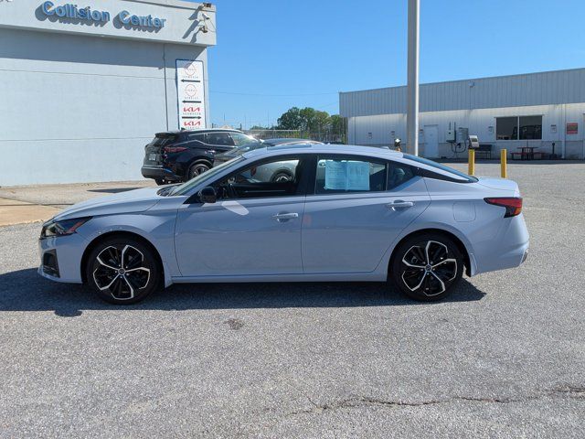 2023 Nissan Altima 2.5 SR