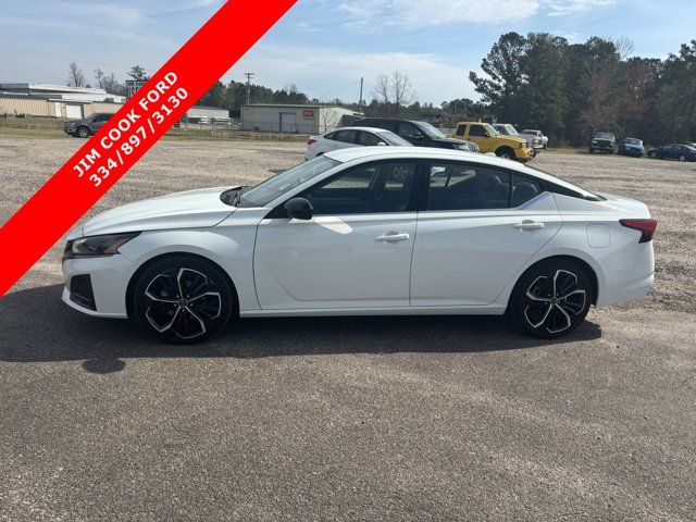 2023 Nissan Altima 2.5 SR