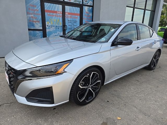 2023 Nissan Altima 2.5 SR