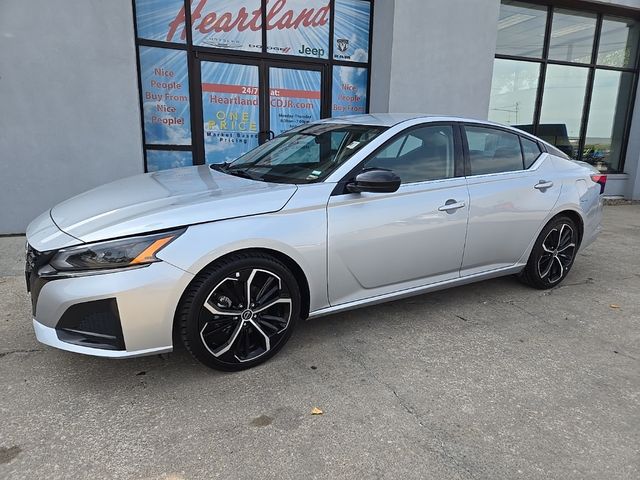2023 Nissan Altima 2.5 SR