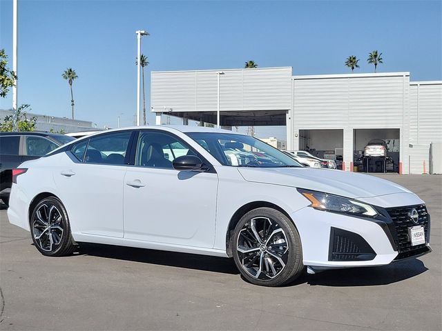 2023 Nissan Altima 2.5 SR