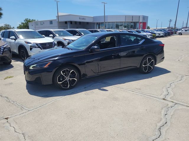 2023 Nissan Altima 2.5 SR