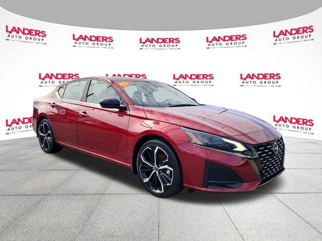 2023 Nissan Altima 2.5 SR