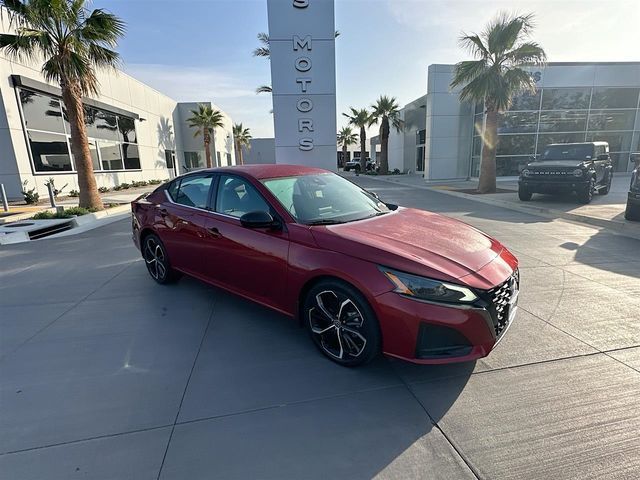 2023 Nissan Altima 2.5 SR