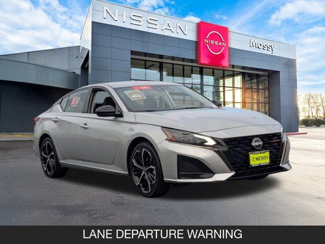 2023 Nissan Altima 2.5 SR