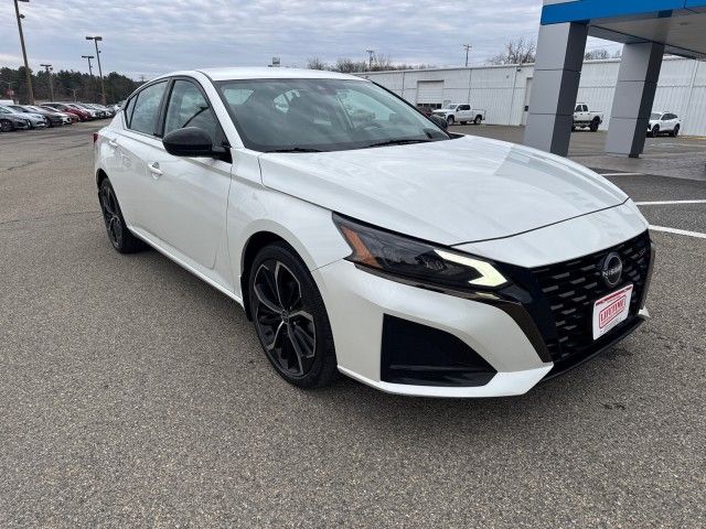 2023 Nissan Altima 2.5 SR