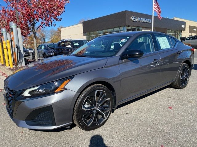 2023 Nissan Altima 2.5 SR