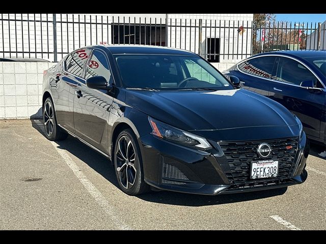 2023 Nissan Altima 2.5 SR