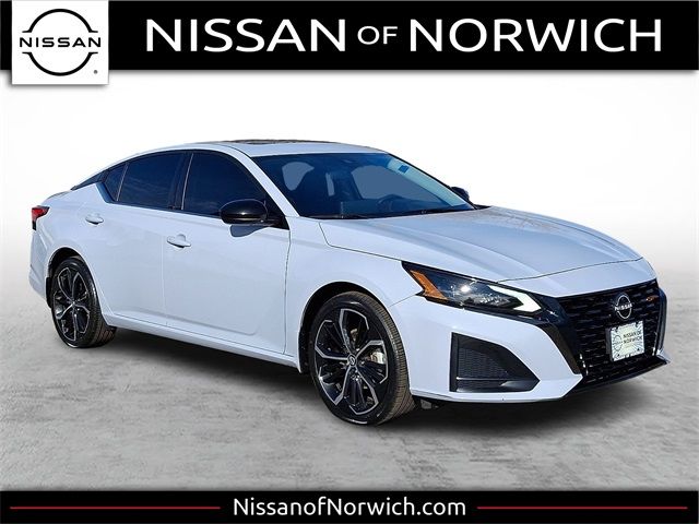 2023 Nissan Altima 2.5 SR
