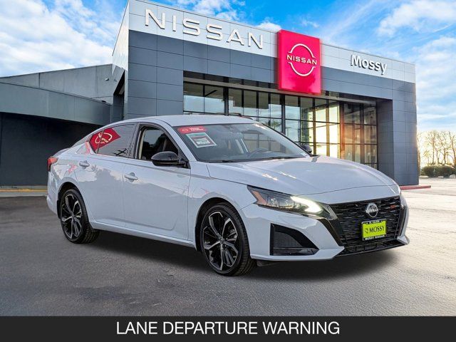 2023 Nissan Altima 2.5 SR