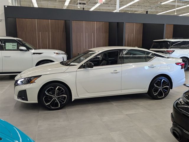 2023 Nissan Altima 2.5 SR