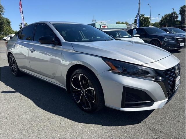 2023 Nissan Altima 2.5 SR