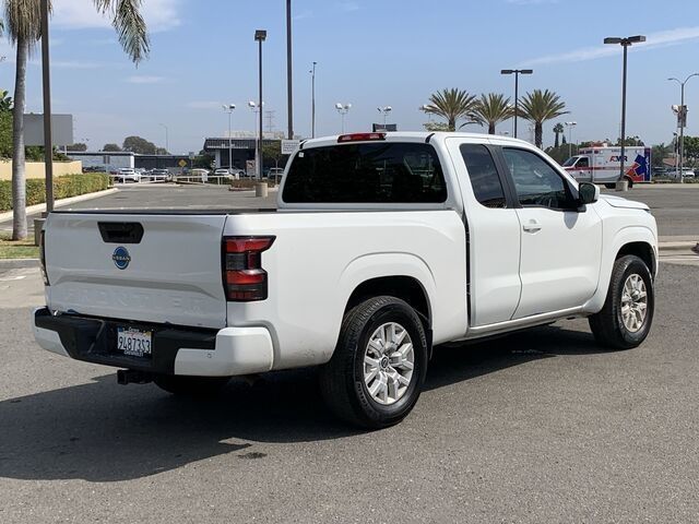 2023 Nissan Frontier SV