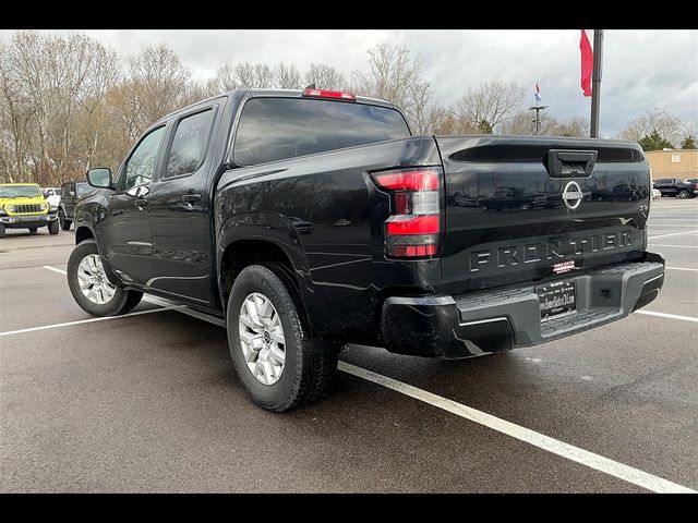 2023 Nissan Frontier SV