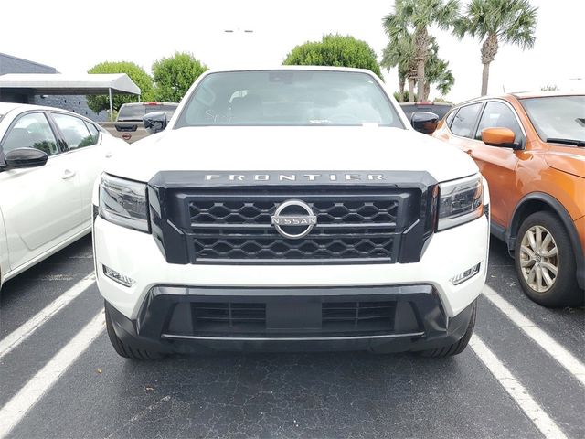 2023 Nissan Frontier SV