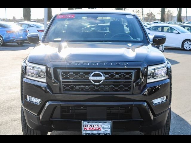 2023 Nissan Frontier SV