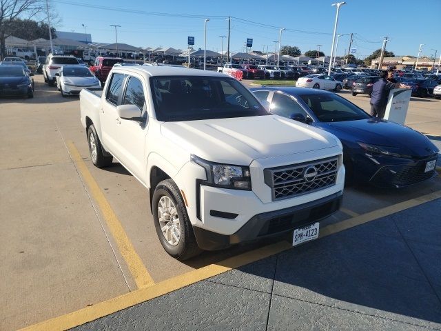 2023 Nissan Frontier SV