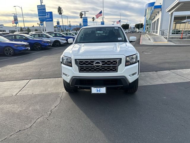 2023 Nissan Frontier SV