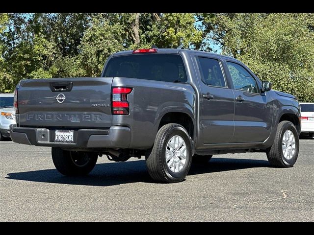 2023 Nissan Frontier SV