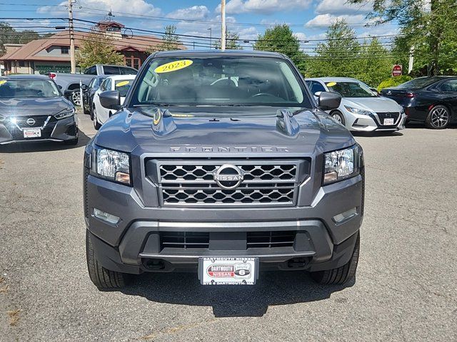 2023 Nissan Frontier SV