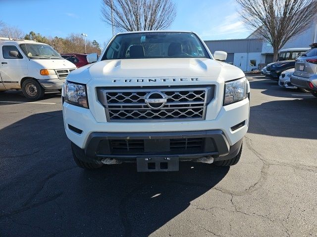 2023 Nissan Frontier SV