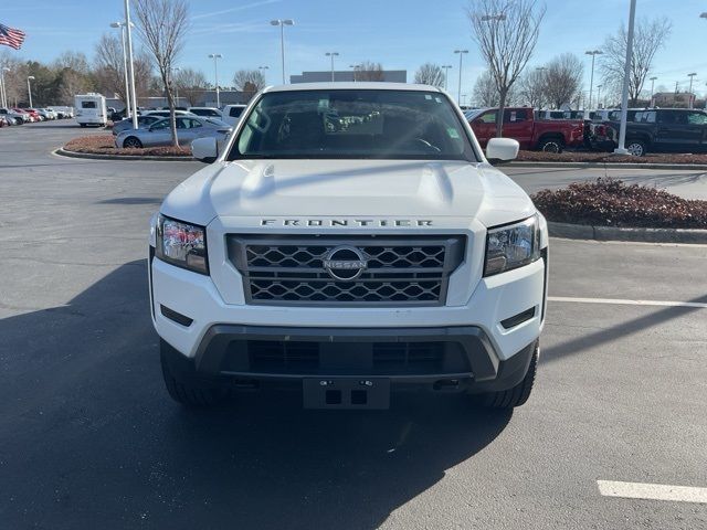 2023 Nissan Frontier SV