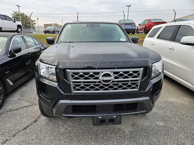 2023 Nissan Frontier SV