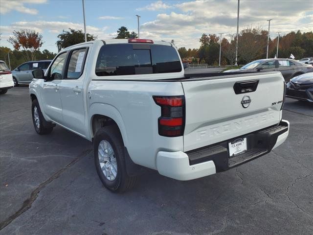 2023 Nissan Frontier SV