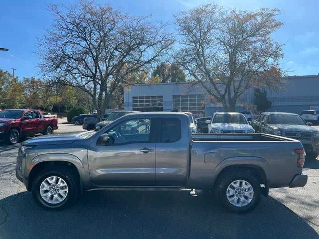 2023 Nissan Frontier SV