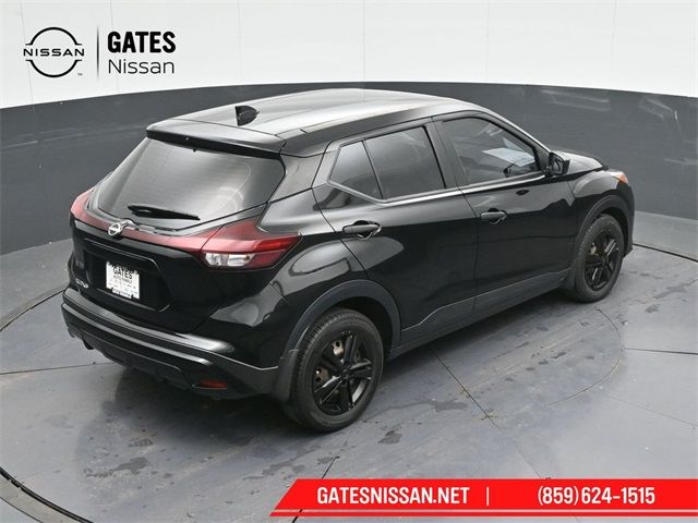 2023 Nissan Kicks S