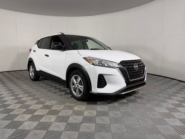 2023 Nissan Kicks S