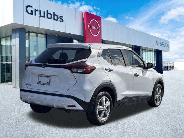 2023 Nissan Kicks S