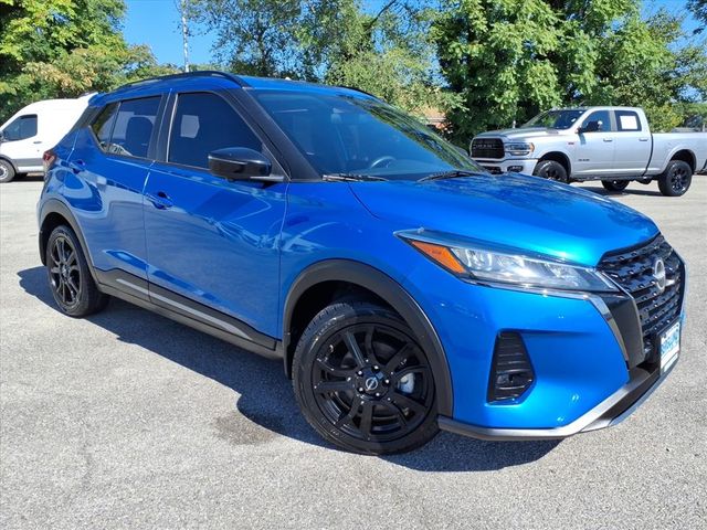 2023 Nissan Kicks SR