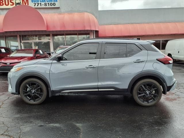 2023 Nissan Kicks SR